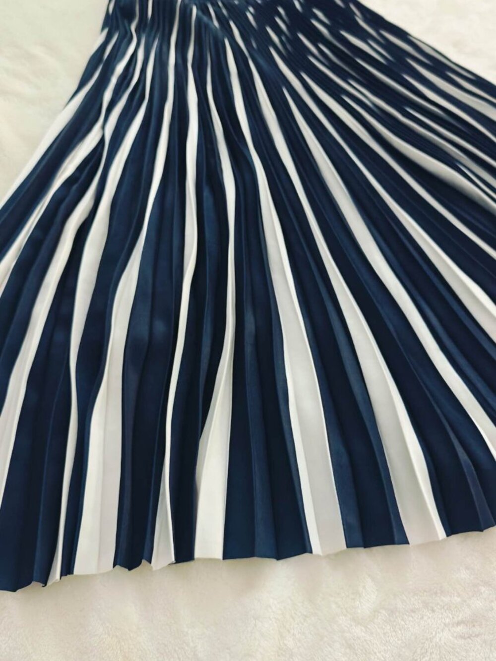 NWT ELIE TAHARI Pleated Midi Skirt Contrast - Picture 5 of 5